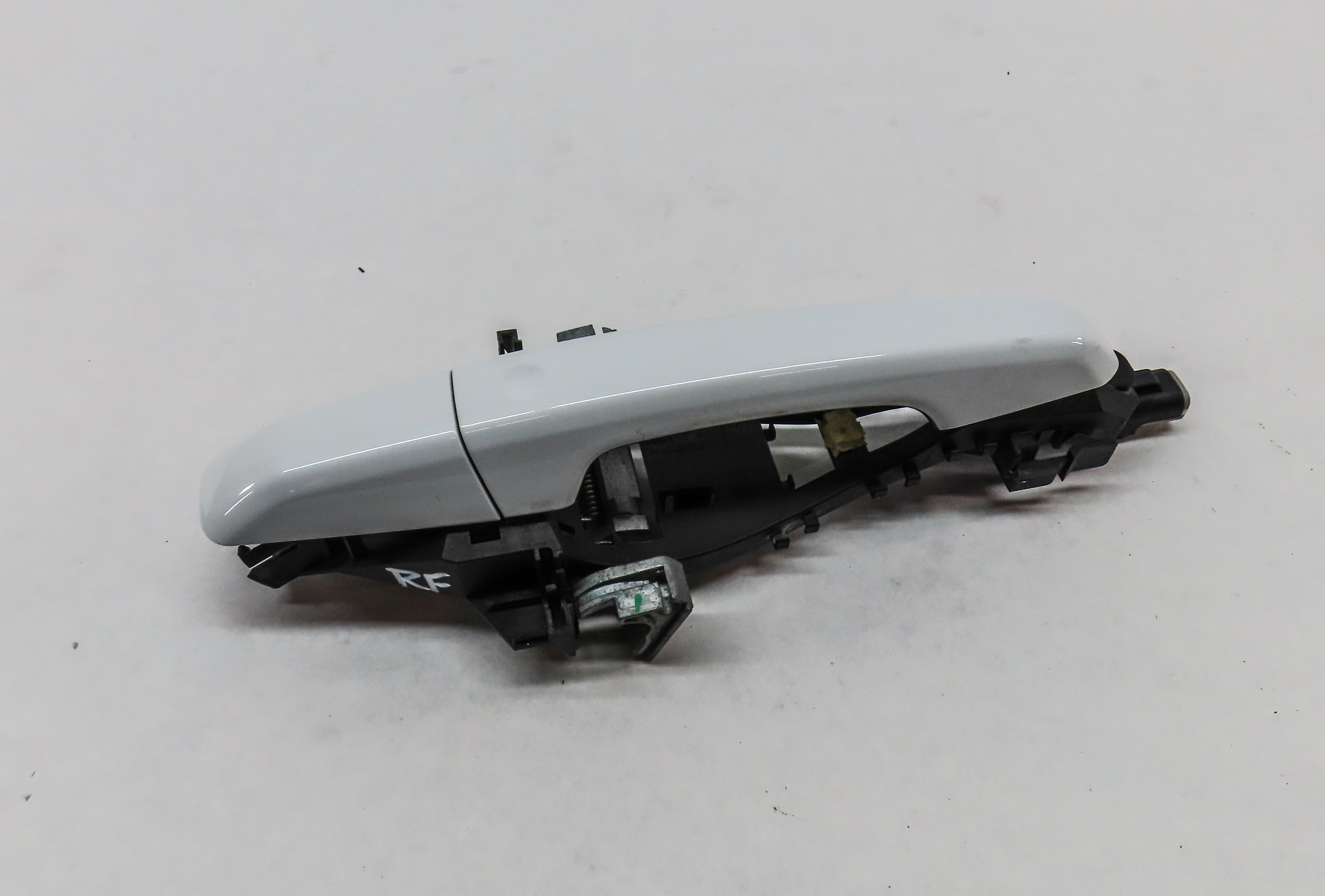 12-17 RANGE ROVER SPORT EVOQUE L405 L494 REAR LEFT PASSIVE DOOR HANDLE (WHITE) — exact item pictured
